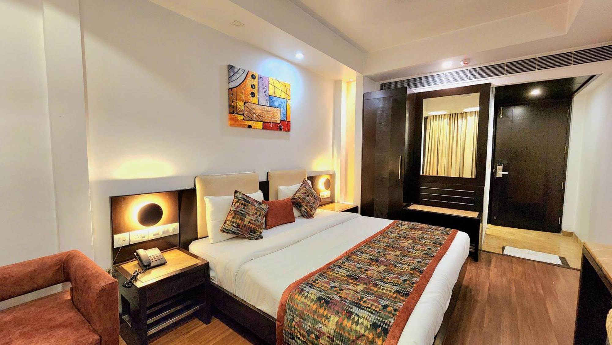 Отель The Prime Balaji Deluxe At New Delhi Railway Station - Free Airport Pickup Экстерьер фото
